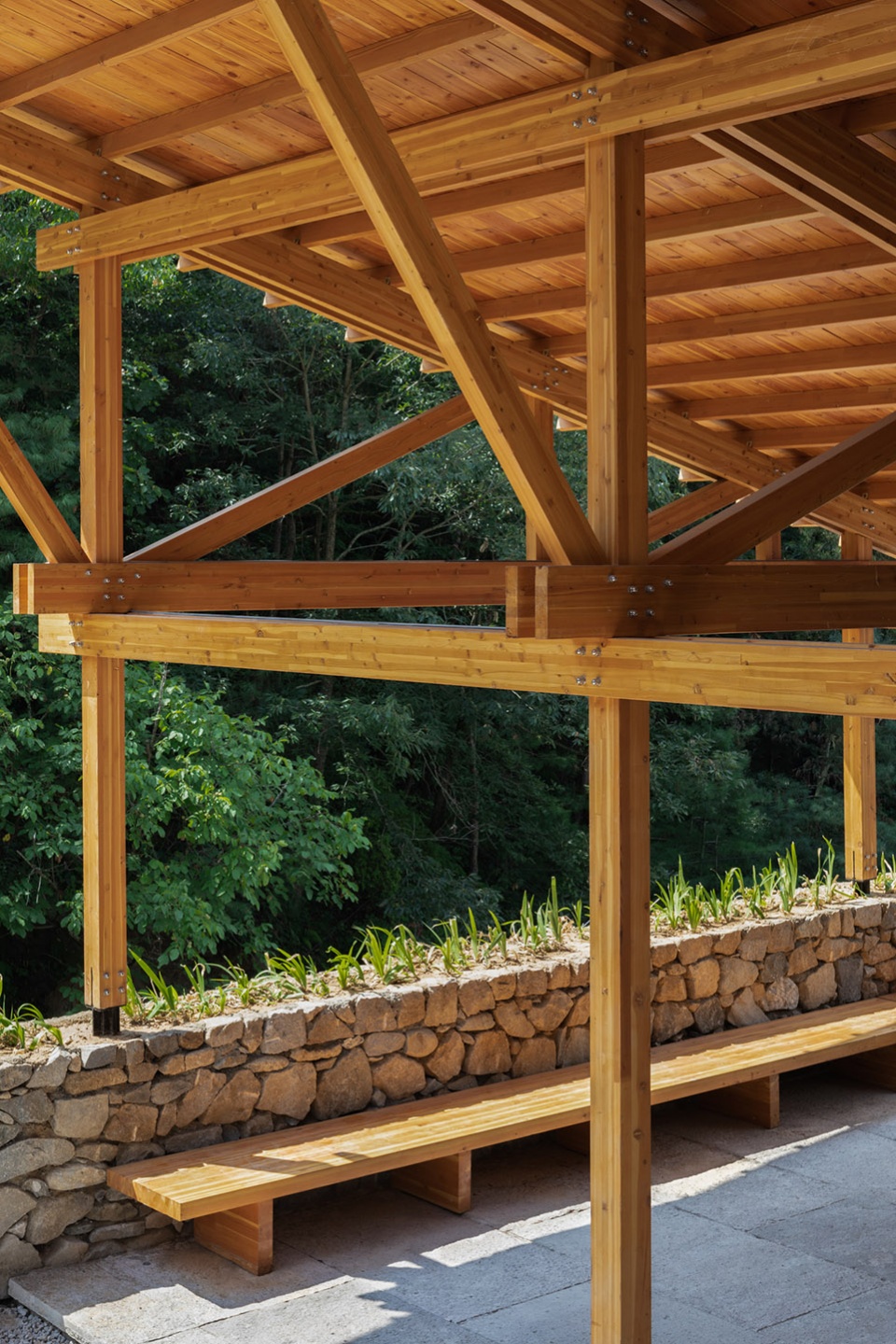 multifunctional service center of liuba mountain scenic area by shulin architectural design