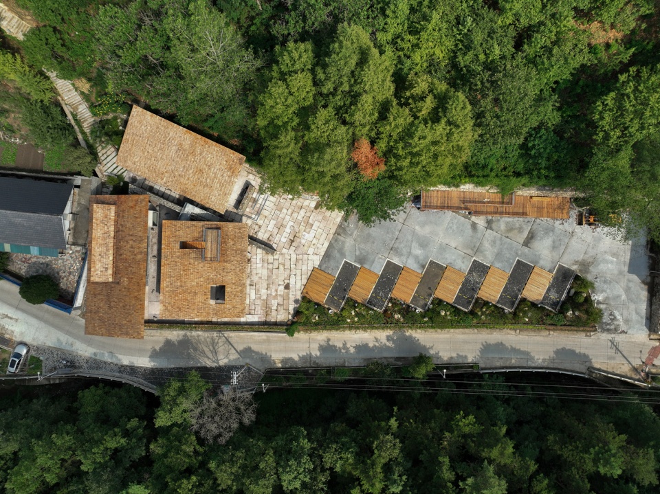 multifunctional service center of liuba mountain scenic area by shulin architectural design