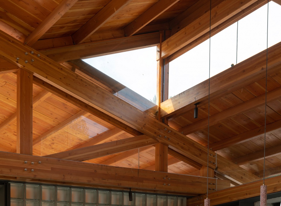 multifunctional service center of liuba mountain scenic area by shulin architectural design