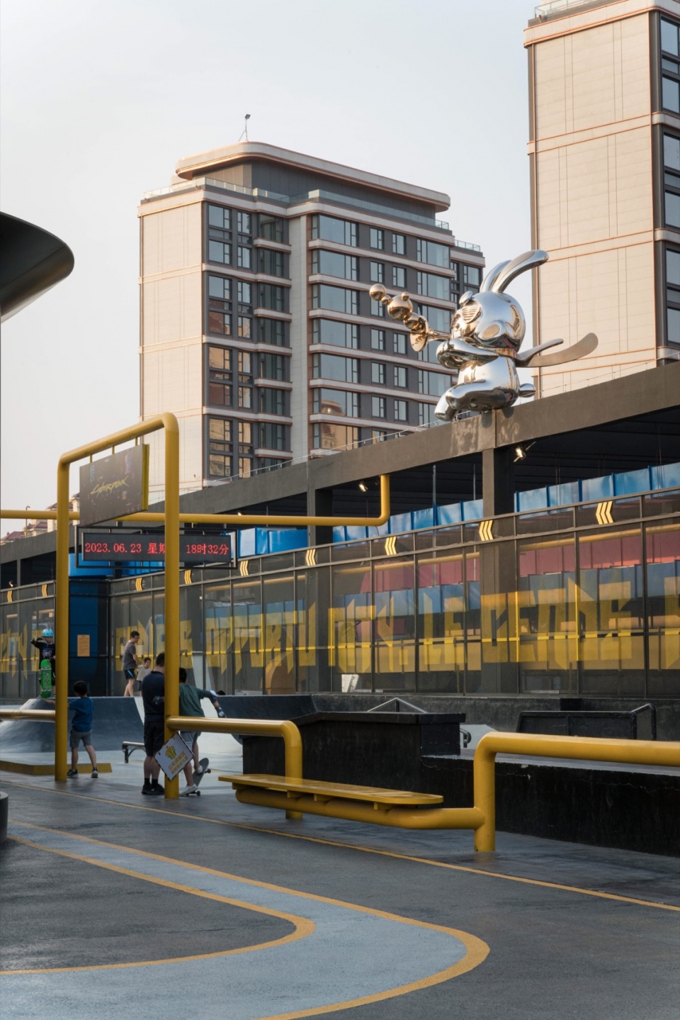 zhonghai unimall rooftop skatepark by daga architects