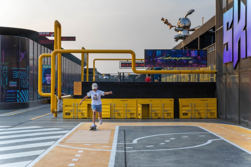 zhonghai unimall rooftop skatepark by daga architects