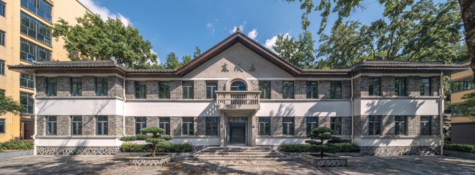 东风楼建筑外观修旧如旧 ©王俭