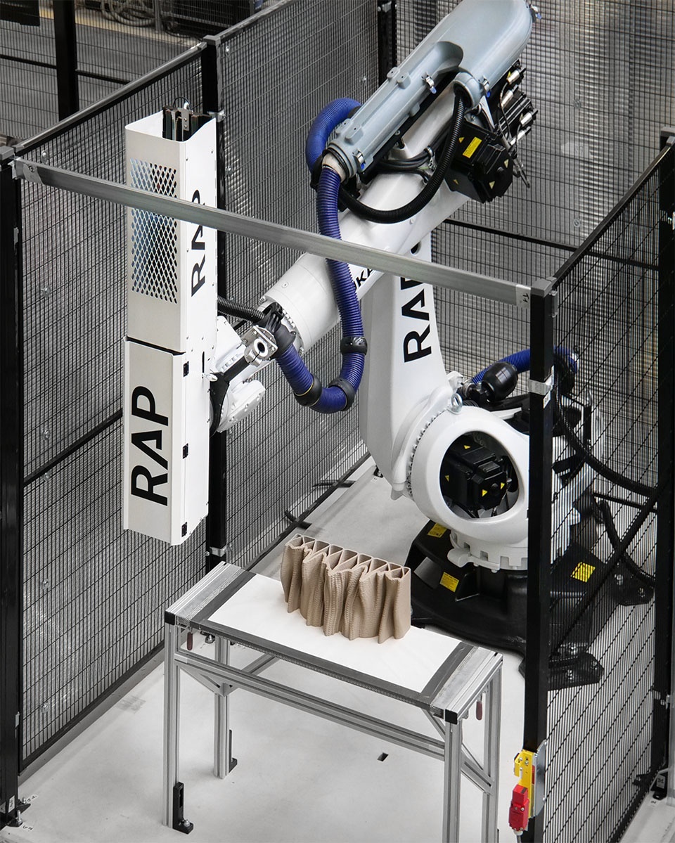 RAP NEW DELFT BLUE ROBOTS 01