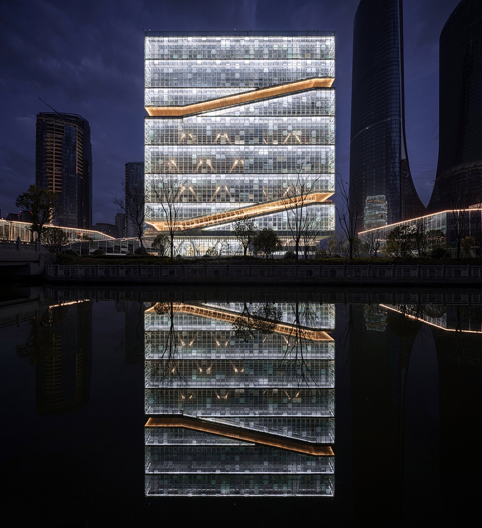 Hangzhou Olympic and International Expo Center Sports Complex Training Hall by AREP HZADI CO LTD