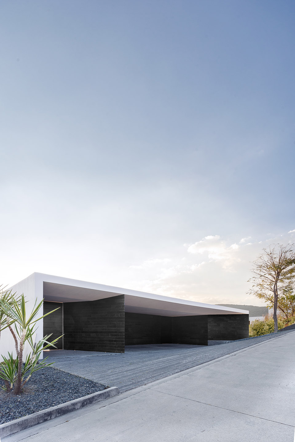 JA House by HW STUDIO