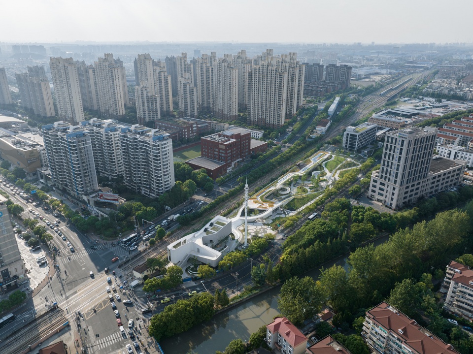 Shanghai s New Horizon High Land Park by Urban Architecture