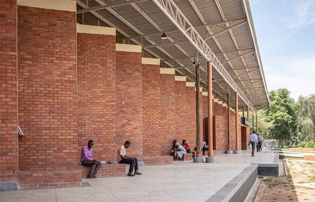 乌干达国家师范学院 /  DASUDA + BKVV Architects