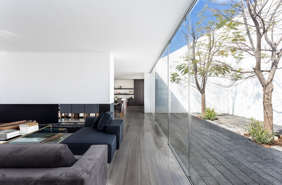 JA House by HW STUDIO