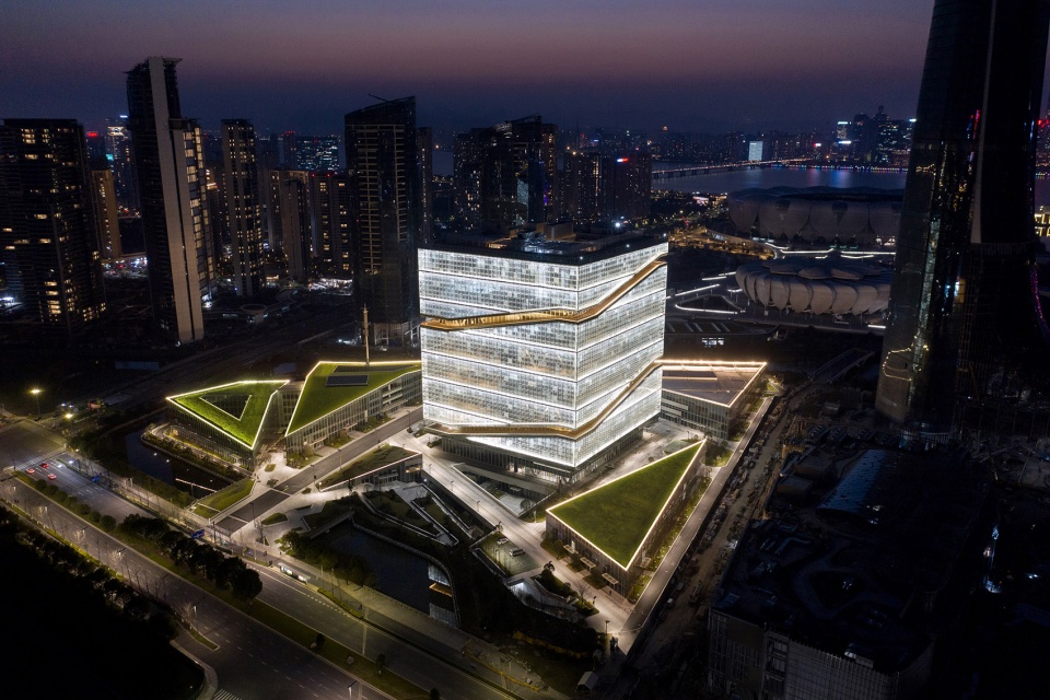 Hangzhou Olympic and International Expo Center Sports Complex Training Hall by AREP HZADI CO LTD