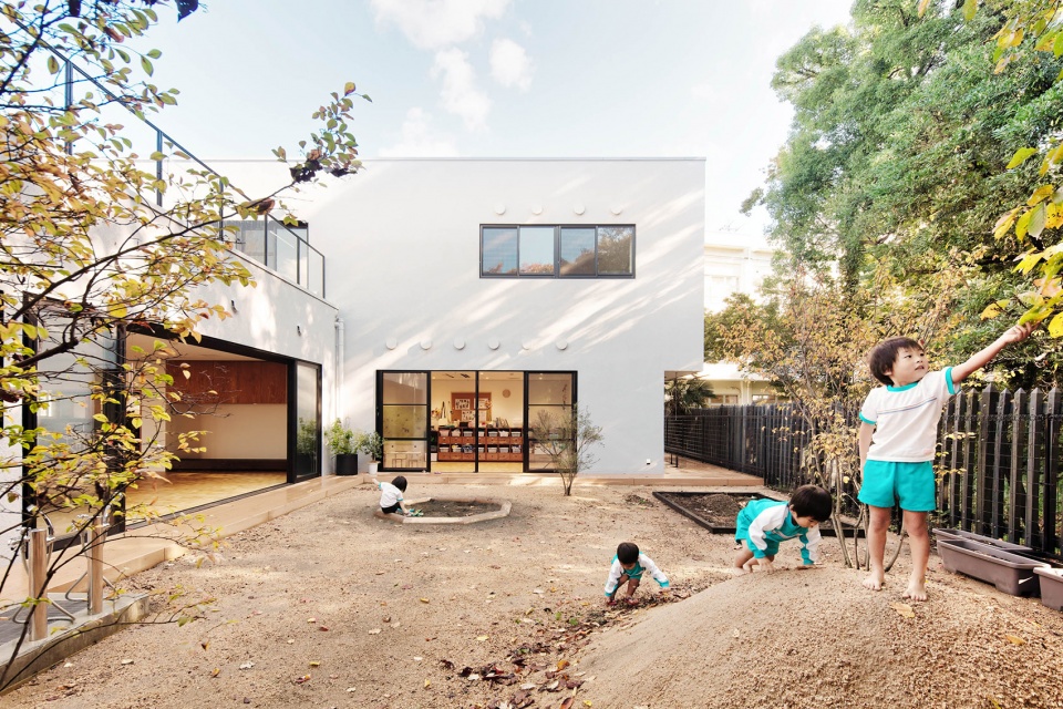 JPP Nursery by HIBINOSEKKEI Youji no Shiro KIDS DESIGN LABO