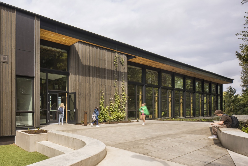 oregon episcopal school athletic center by hacker