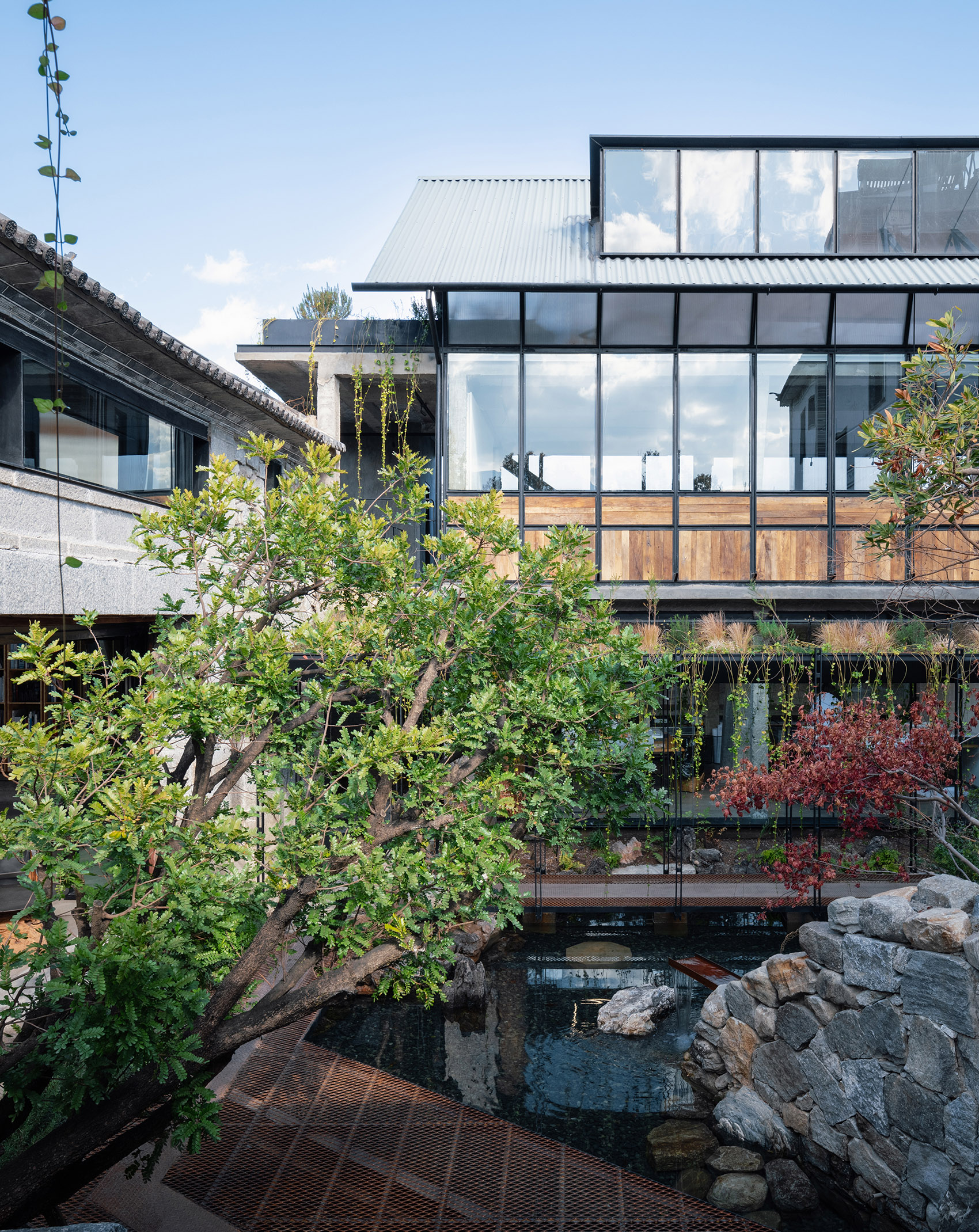 Ruins Cave Garden by ArCONNECT Architects - 谷德设计网