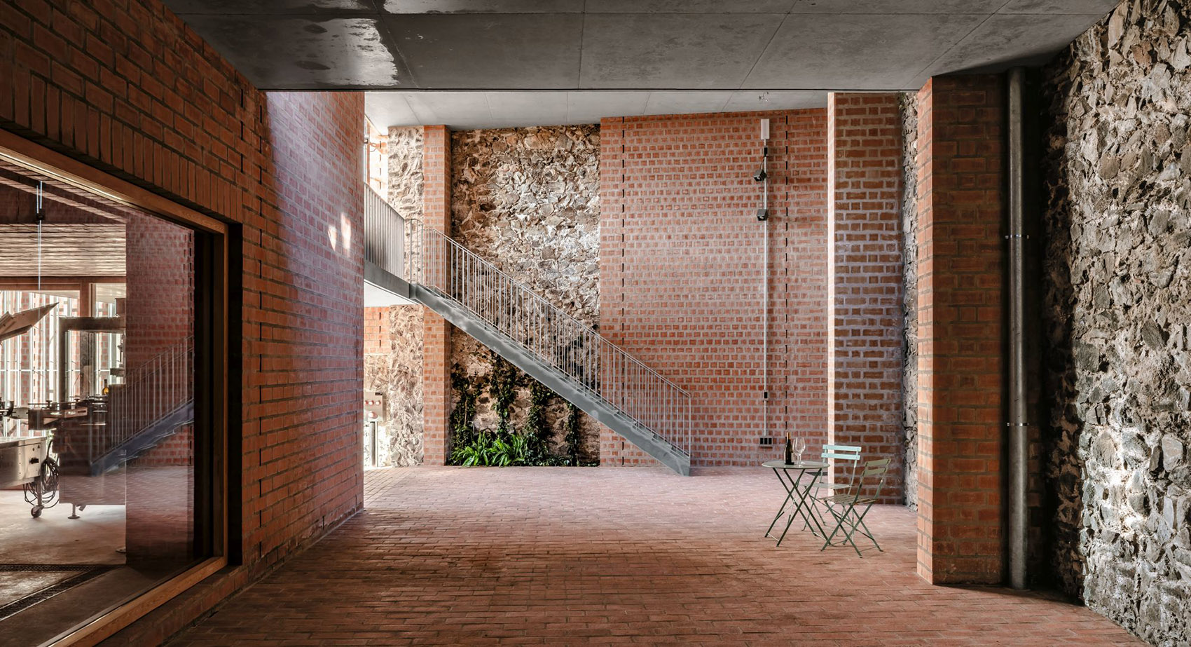 CLOS PACHEM WINERY by HARQUITECTES