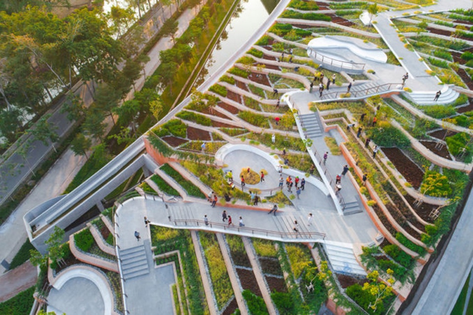 Puey Ungpahakorn Centenary Hall by Arsomsilp Landprocess qlm