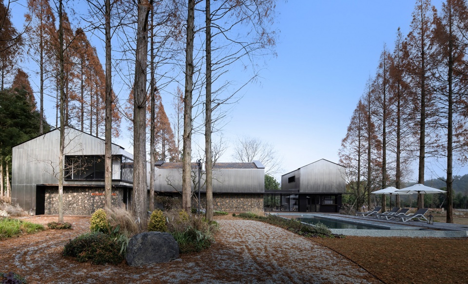 Renovation of Belight Camp Service Center by Local Architecture Design Office The Design Institute of Landscape and Architecture China Ac...