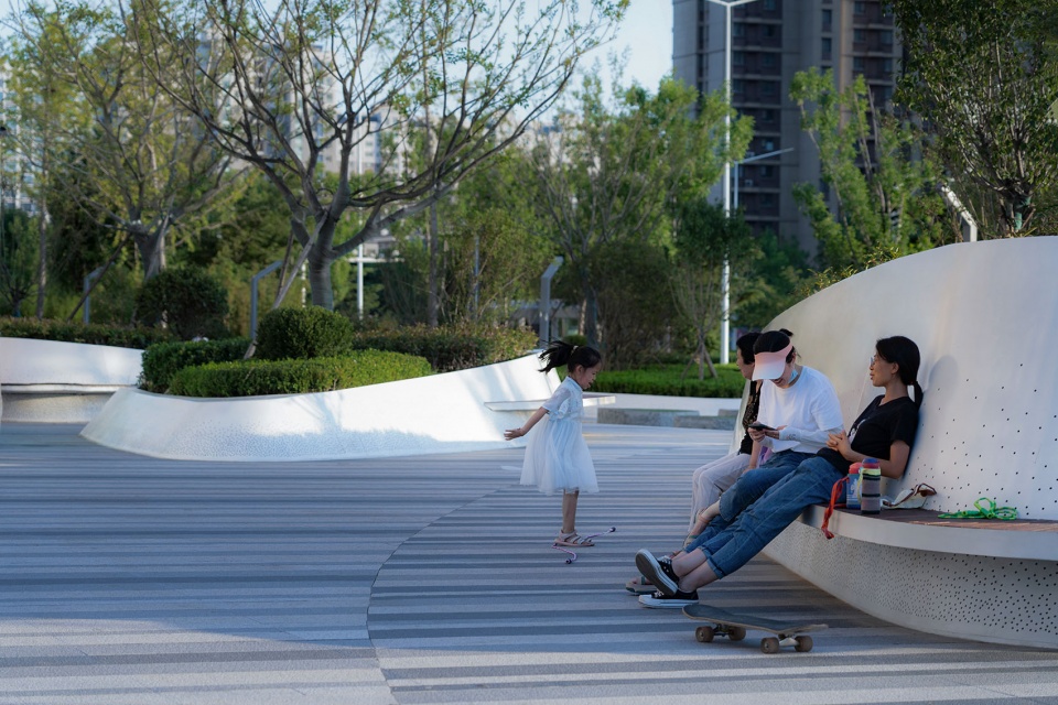 Wind Plaza潍坊风之广场 HID翰地景观