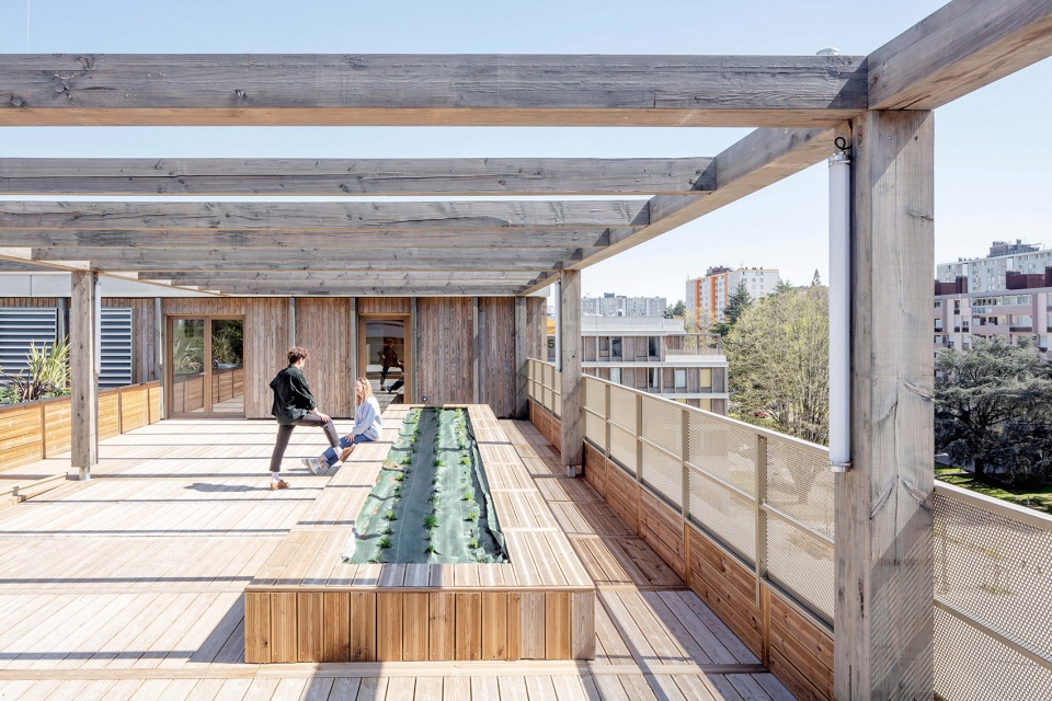 laherrere center by cobe architecture