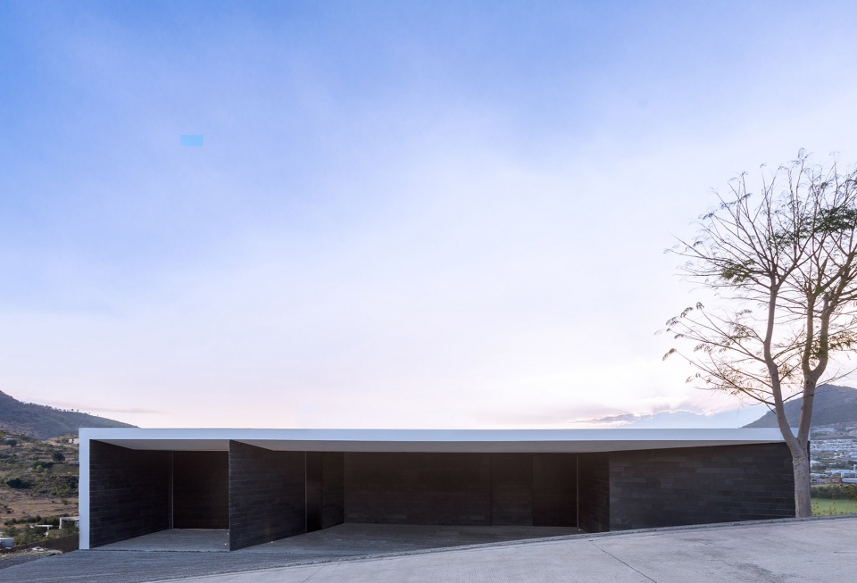 JA House by HW STUDIO