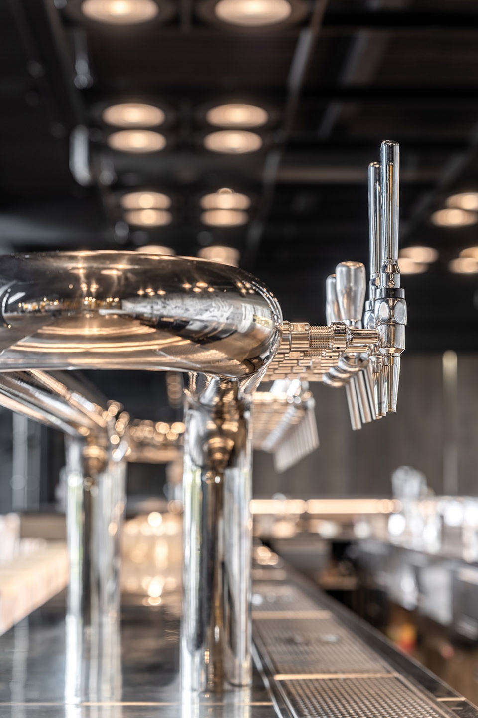 mova beer space by balbek bureau