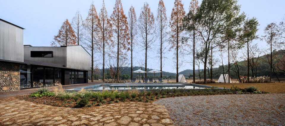 Renovation of Belight Camp Service Center by Local Architecture Design Office The Design Institute of Landscape and Architecture China Ac...