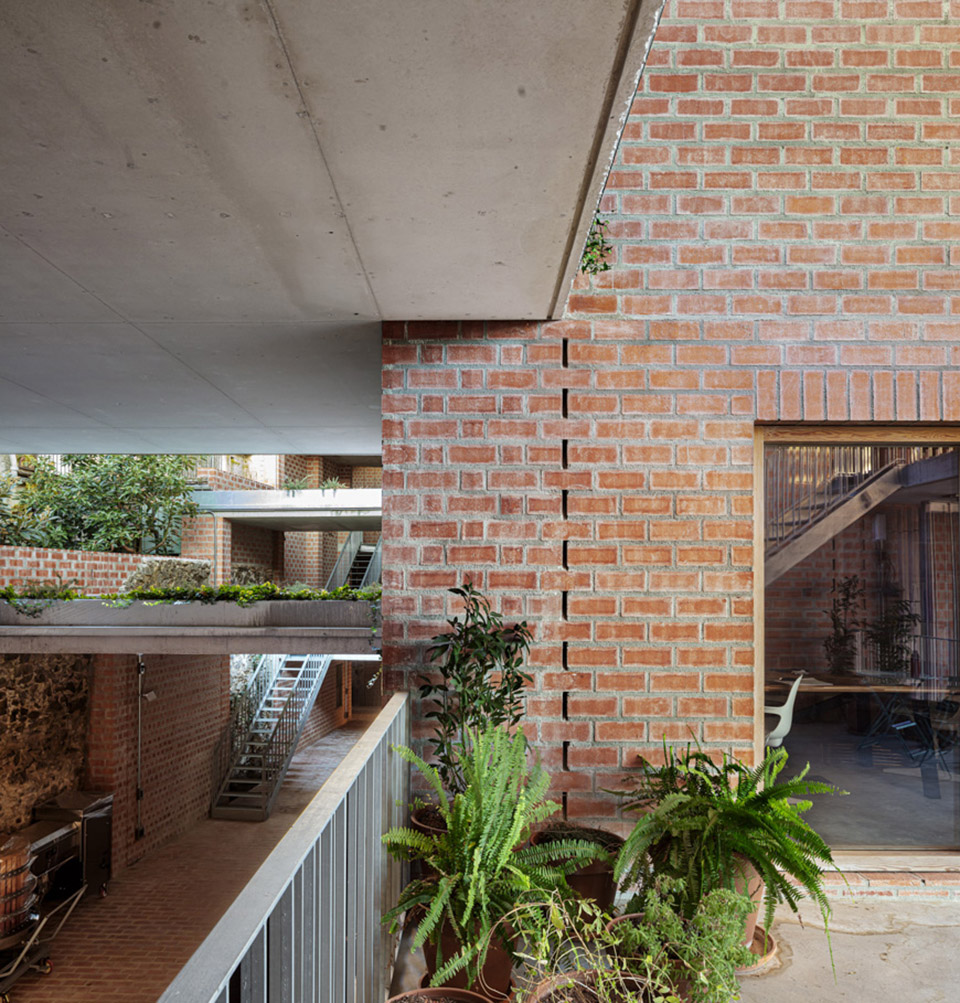CLOS PACHEM WINERY by HARQUITECTES