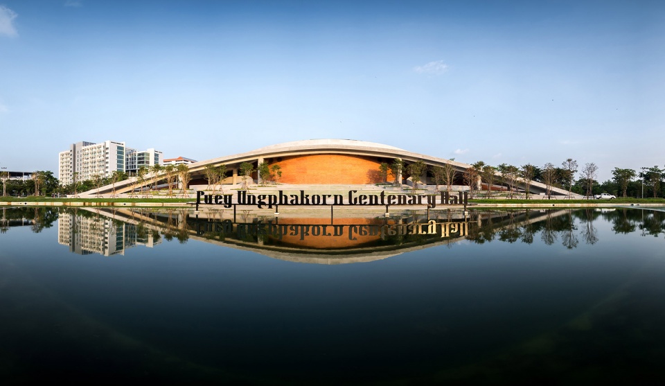Puey Ungpahakorn Centenary Hall by Arsomsilp Landprocess d8v