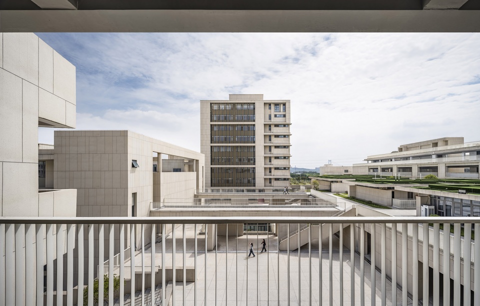 new campus of jiangsu jingjiang senior high school by rong zhaohui studio zradi