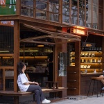 飮水村咖酒吧，成都 / 凡筑建筑设计