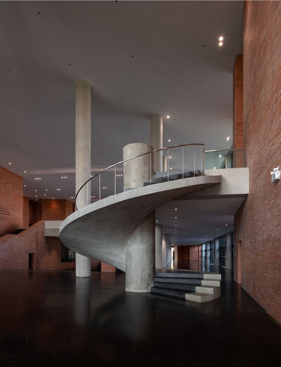 Puey Ungpahakorn Centenary Hall by Arsomsilp Landprocess