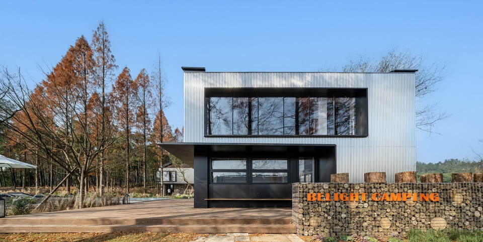 Renovation of Belight Camp Service Center by Local Architecture Design Office The Design Institute of Landscape and Architecture China Ac...