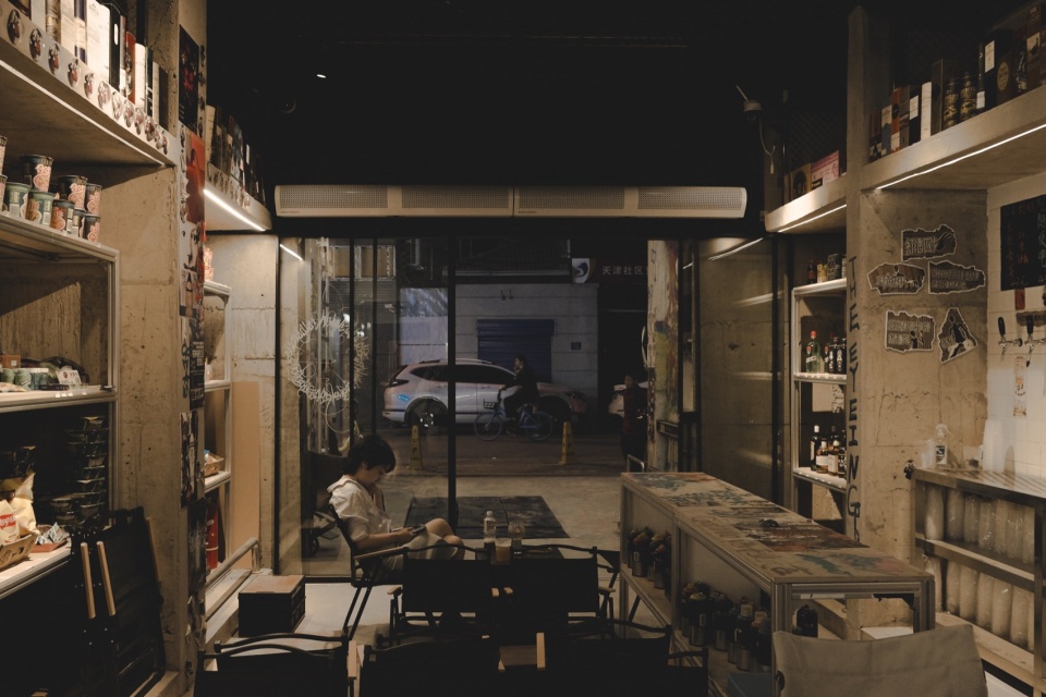 on the road storeby reborn design