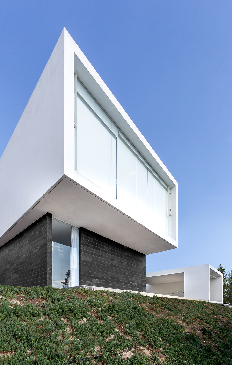 JA House by HW STUDIO