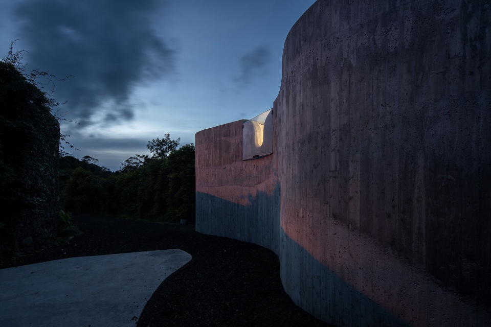 UtCoL Sculptor Bernardo Rodrigues Architects