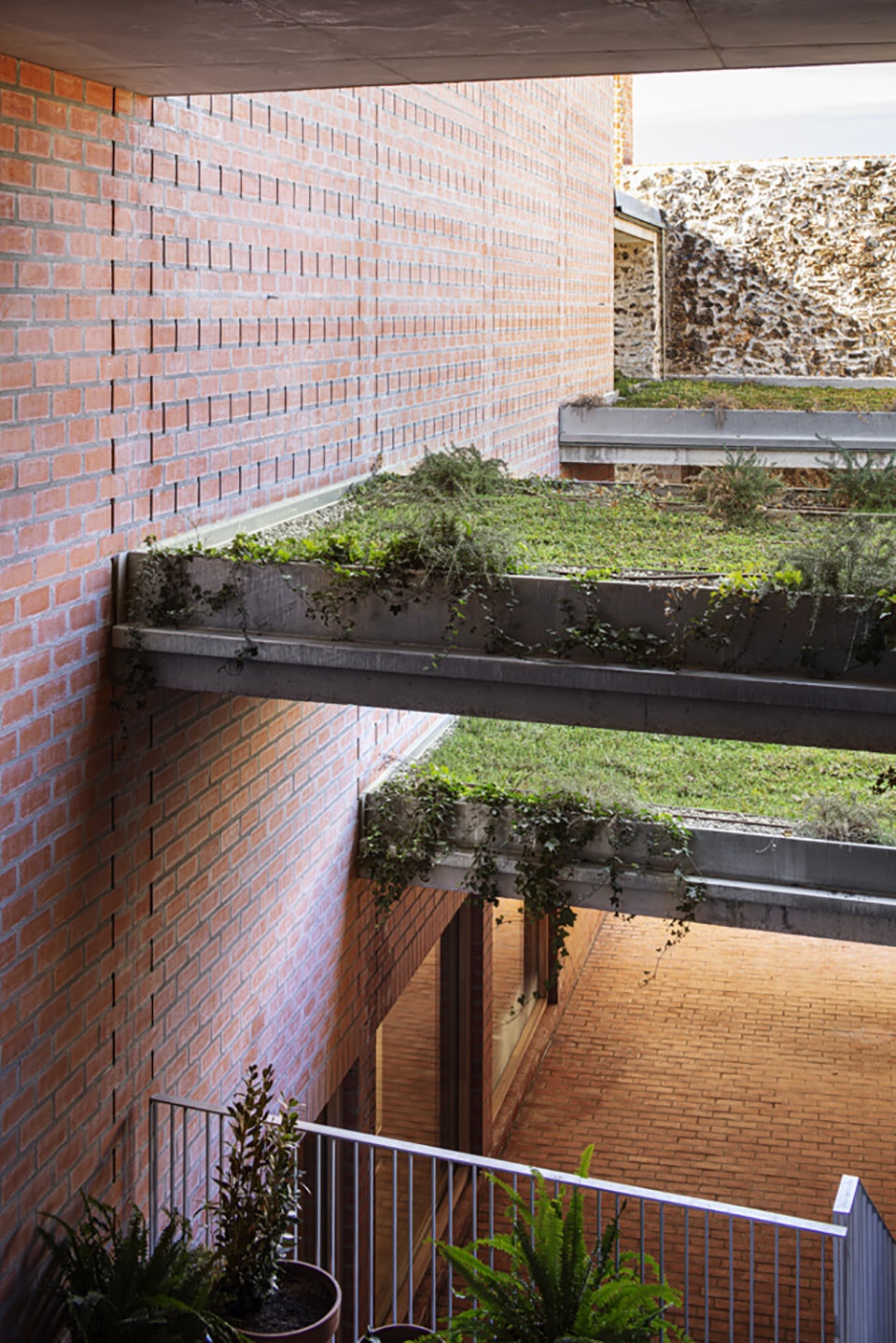 CLOS PACHEM WINERY by HARQUITECTES