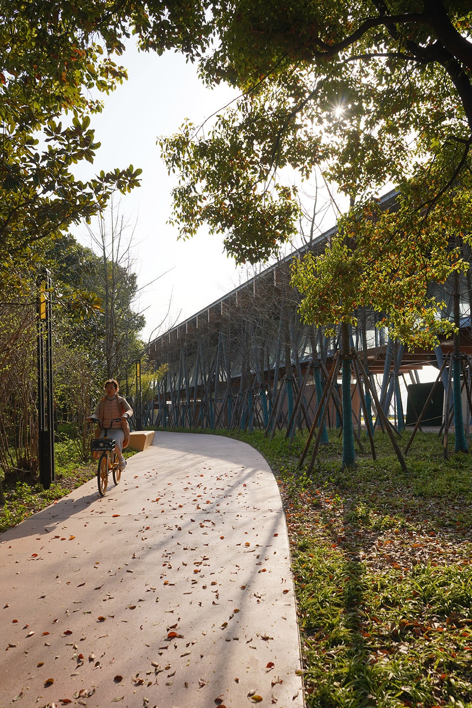 Hangzhou Riverfront Public Space the Changting Station by Original Design Studio TJAD