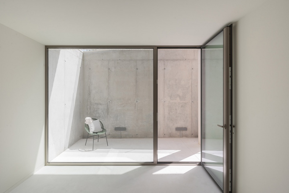 SHIFT HOUSE by NOMO STUDIO