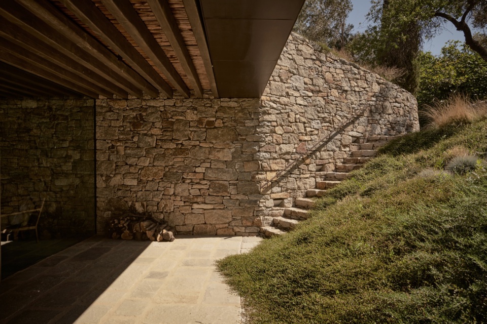 liknon by k studio