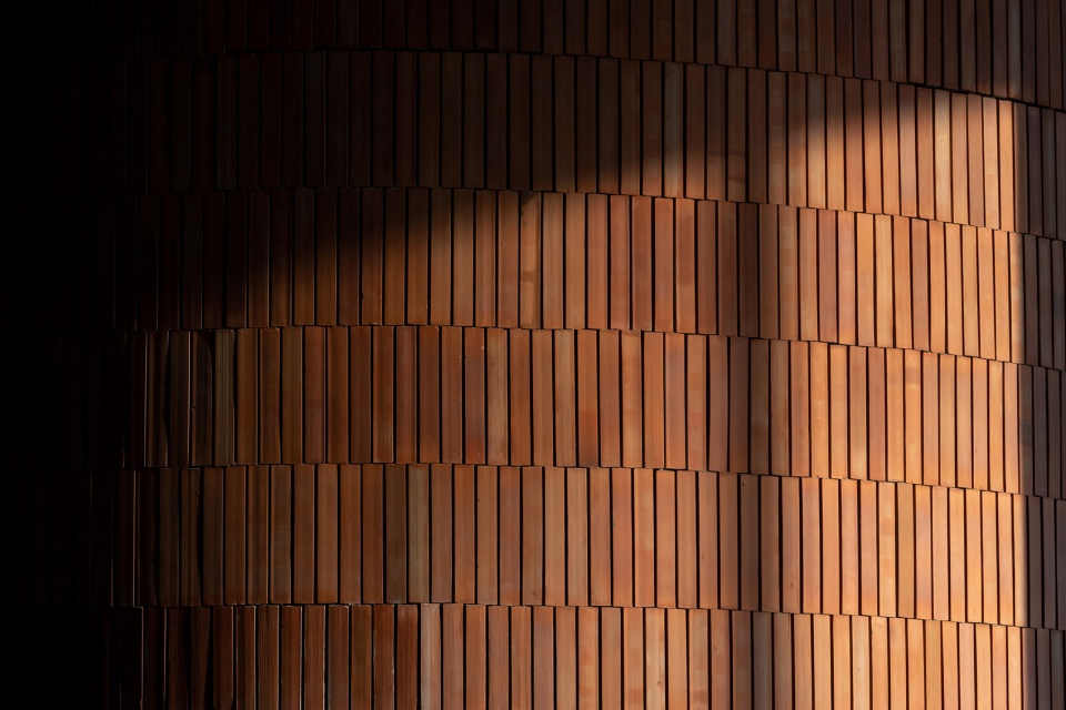 Puey Ungpahakorn Centenary Hall by Arsomsilp Landprocess