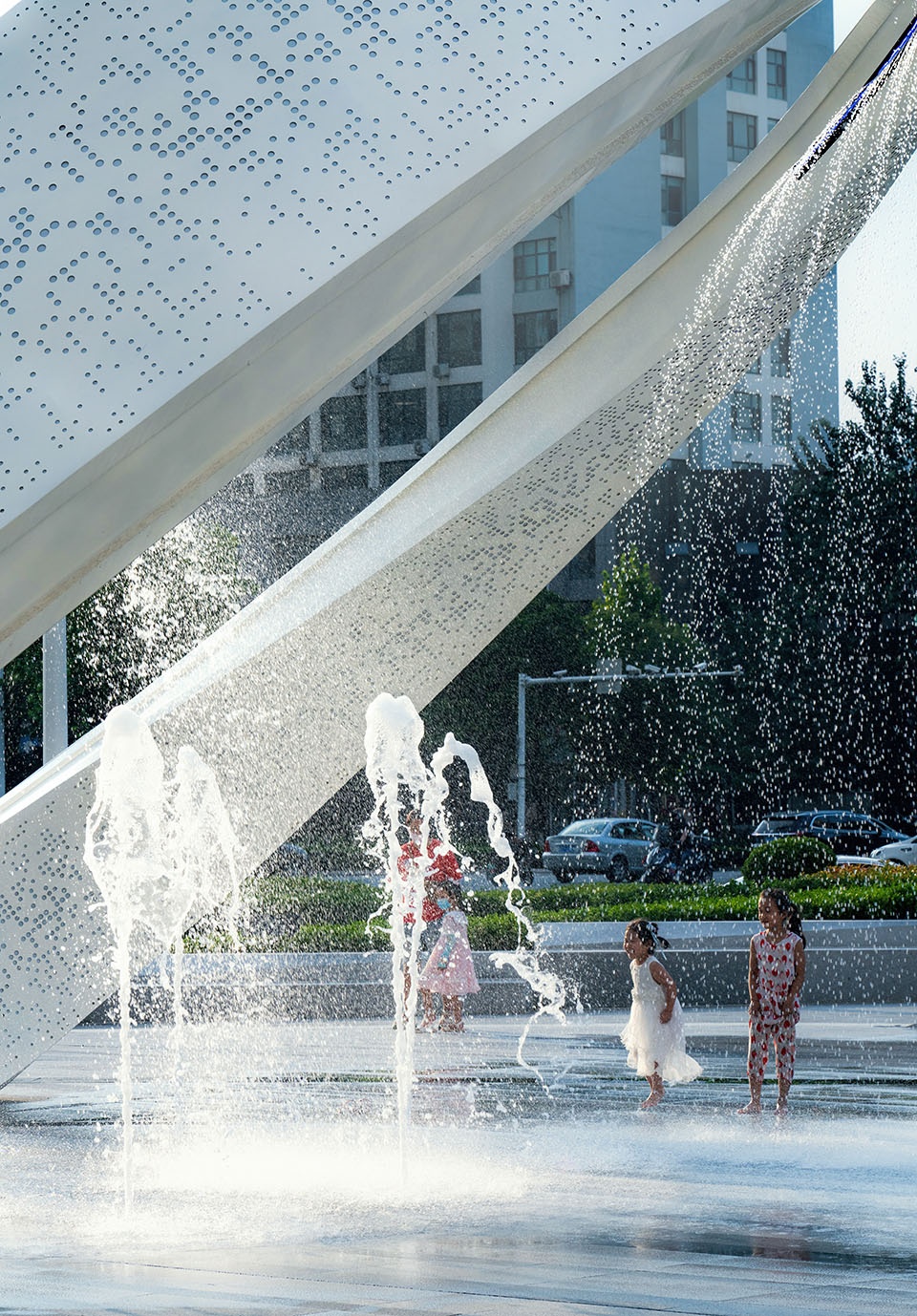 Wind Plaza潍坊风之广场 HID翰地景观