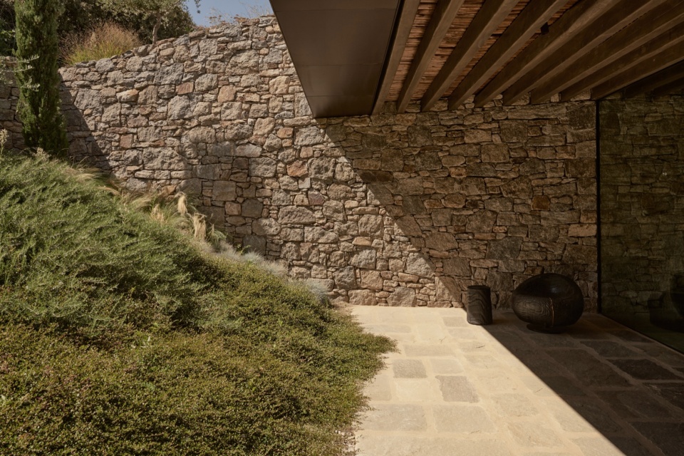 liknon by k studio