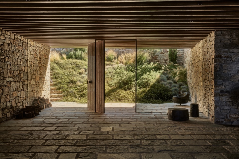liknon by k studio