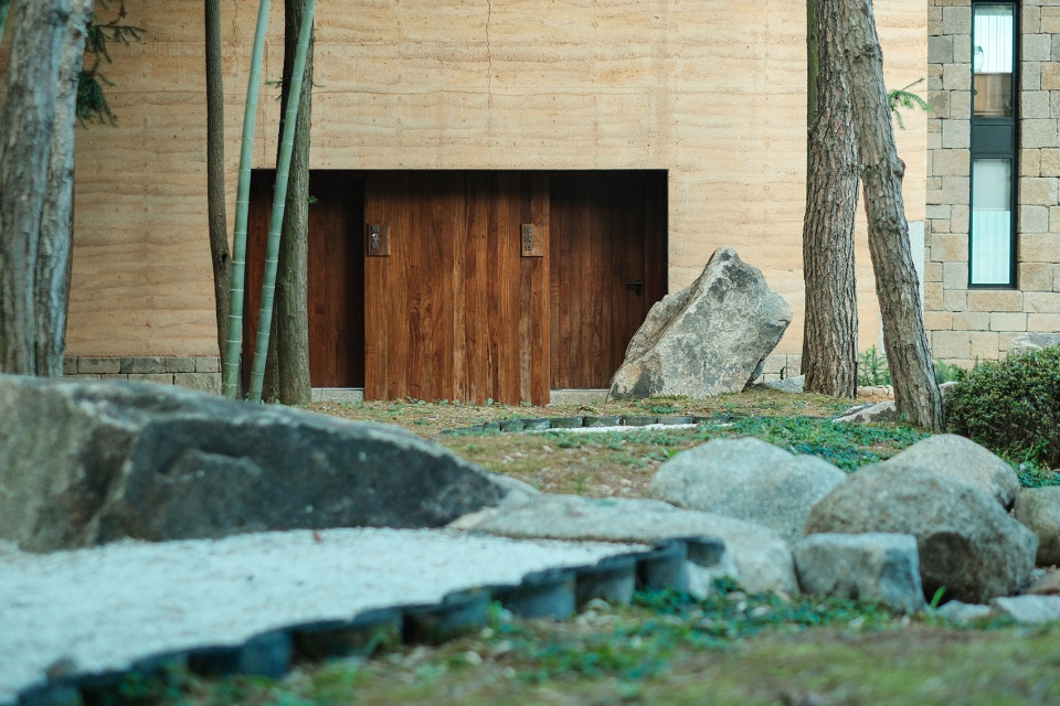 Hotel of quiet realm in Ji an China by BAIDAO ARCHITECTS
