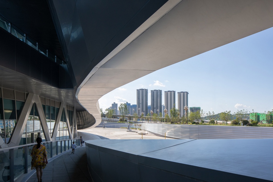 Jewel On The Silkroad Nanbu Eye Gymnasium China by Zhoyu Design Group