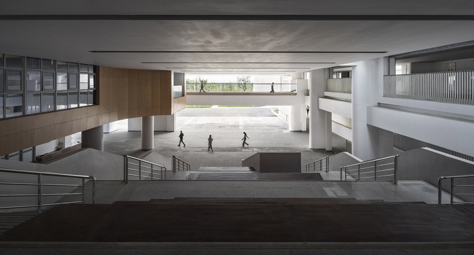 new campus of jiangsu jingjiang senior high school by rong zhaohui studio zradi