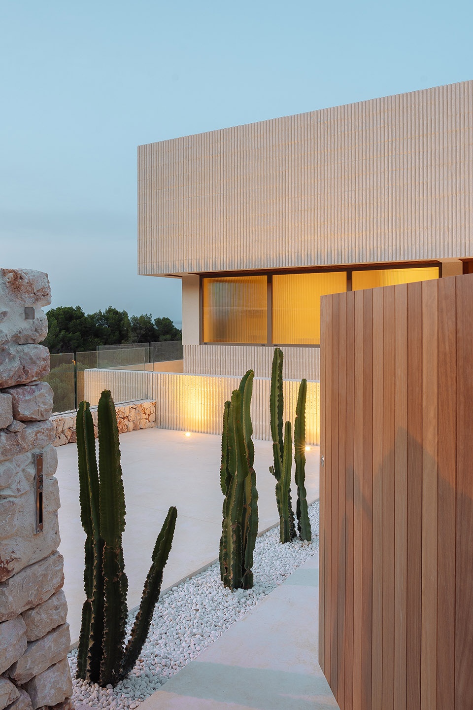 SHIFT HOUSE by NOMO STUDIO