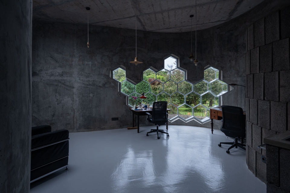 UtCoL Sculptor Bernardo Rodrigues Architects