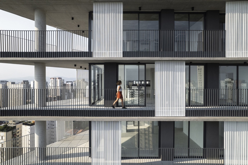 onze22 by triptyque