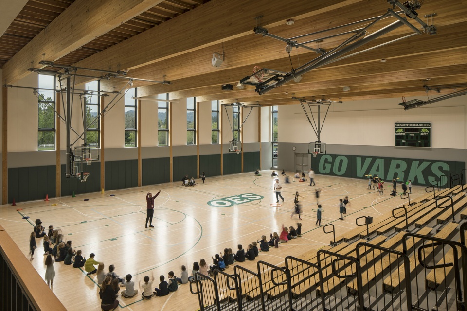 oregon episcopal school athletic center by hacker