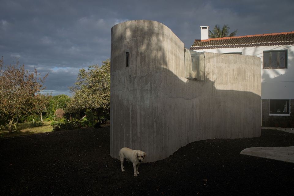 UtCoL Sculptor Bernardo Rodrigues Architects