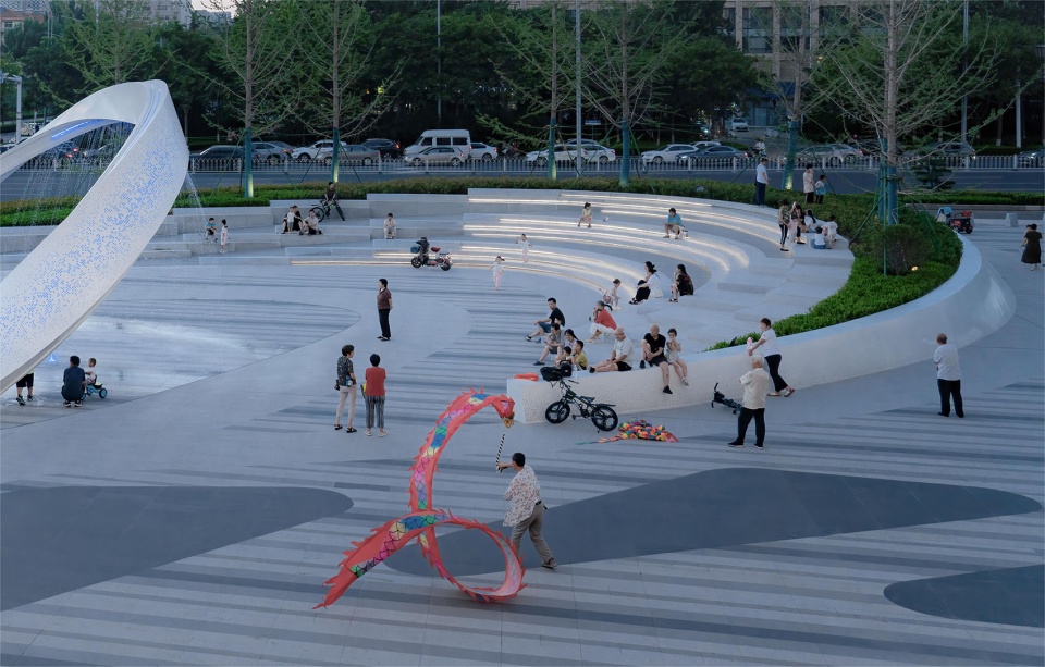 Wind Plaza潍坊风之广场 HID翰地景观